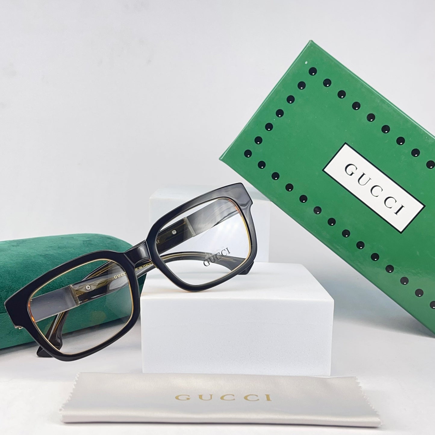 GUCCI EYEWEAR