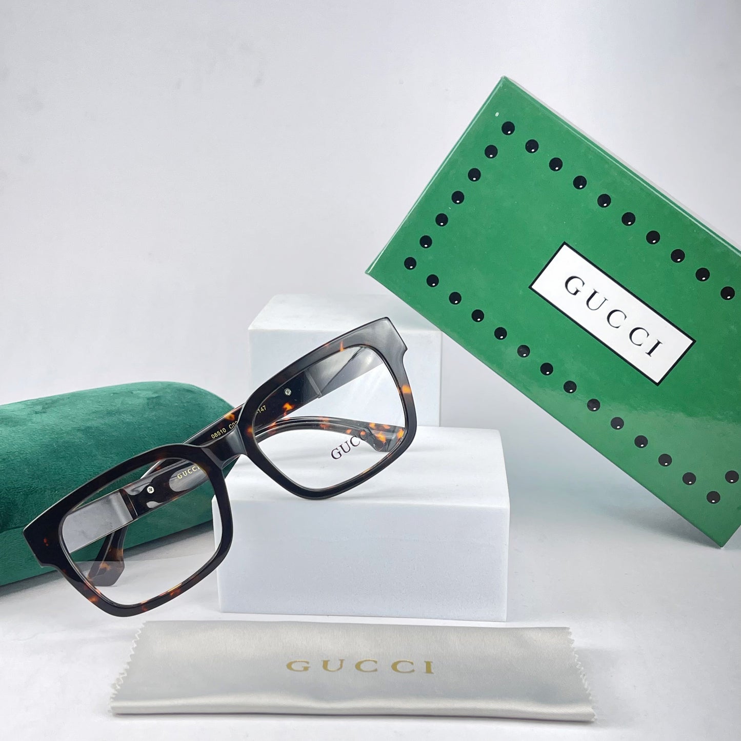 GUCCI EYEWEAR