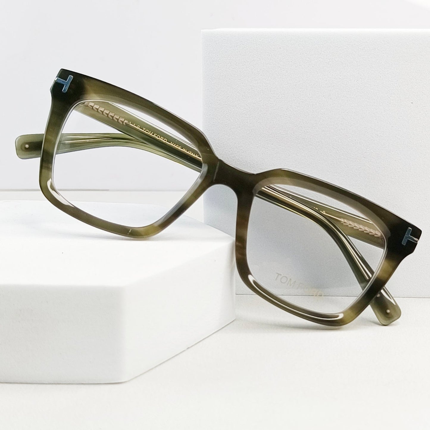 TOMFORD TF5798