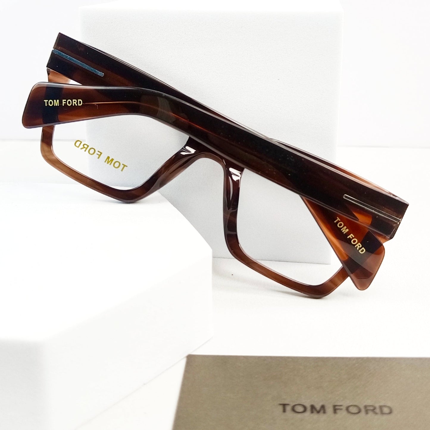 TOMFORD TF5461