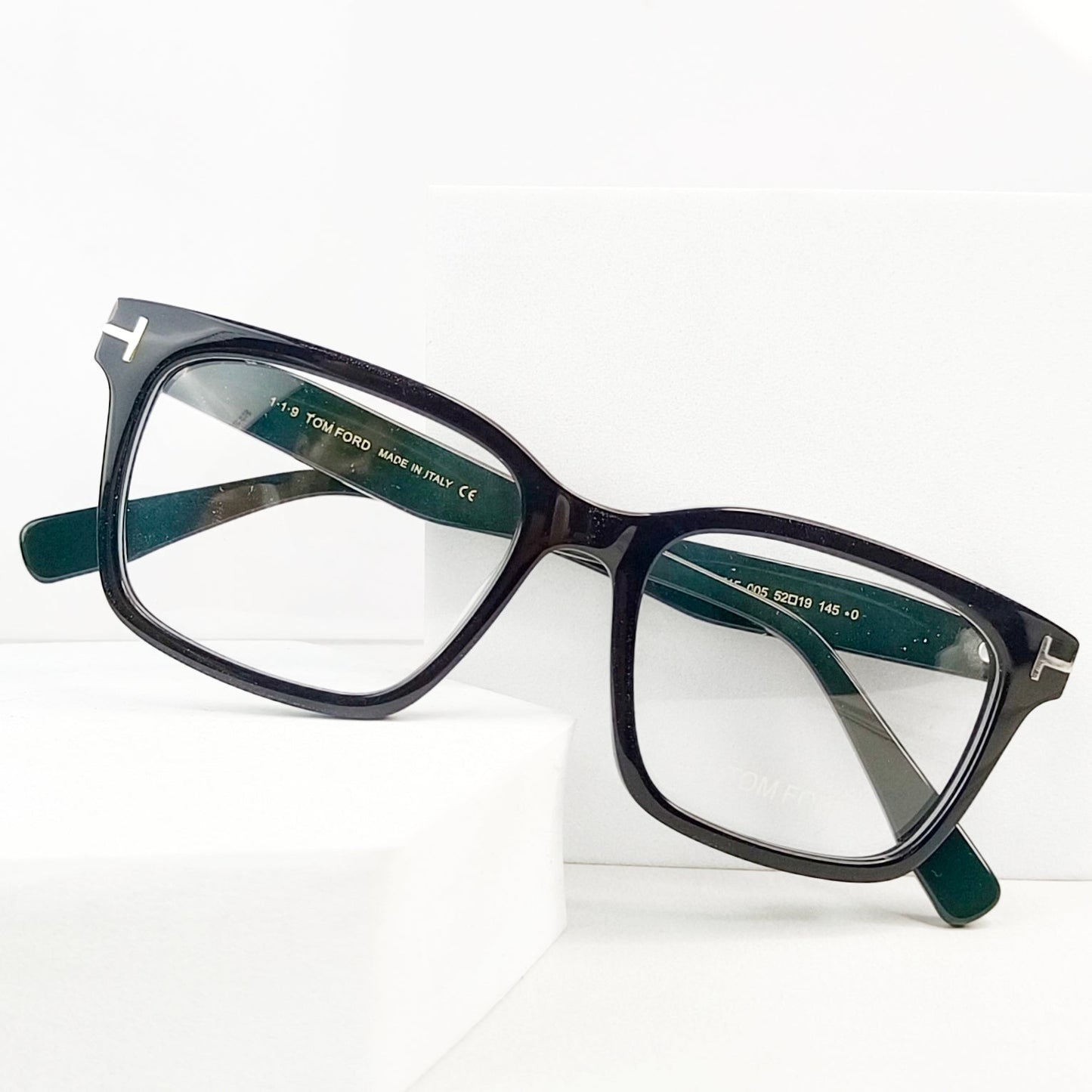 TOMFORD TF5715