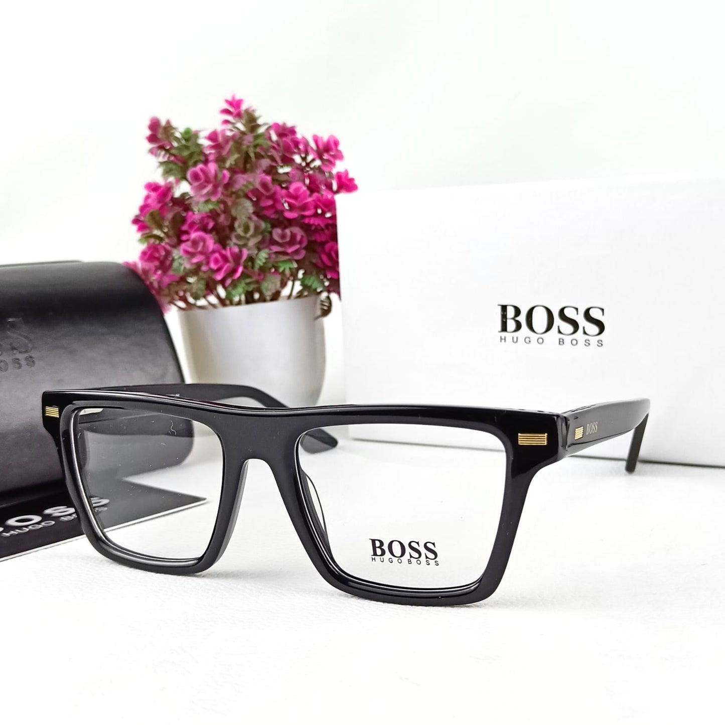 BOSS EYEWEAR