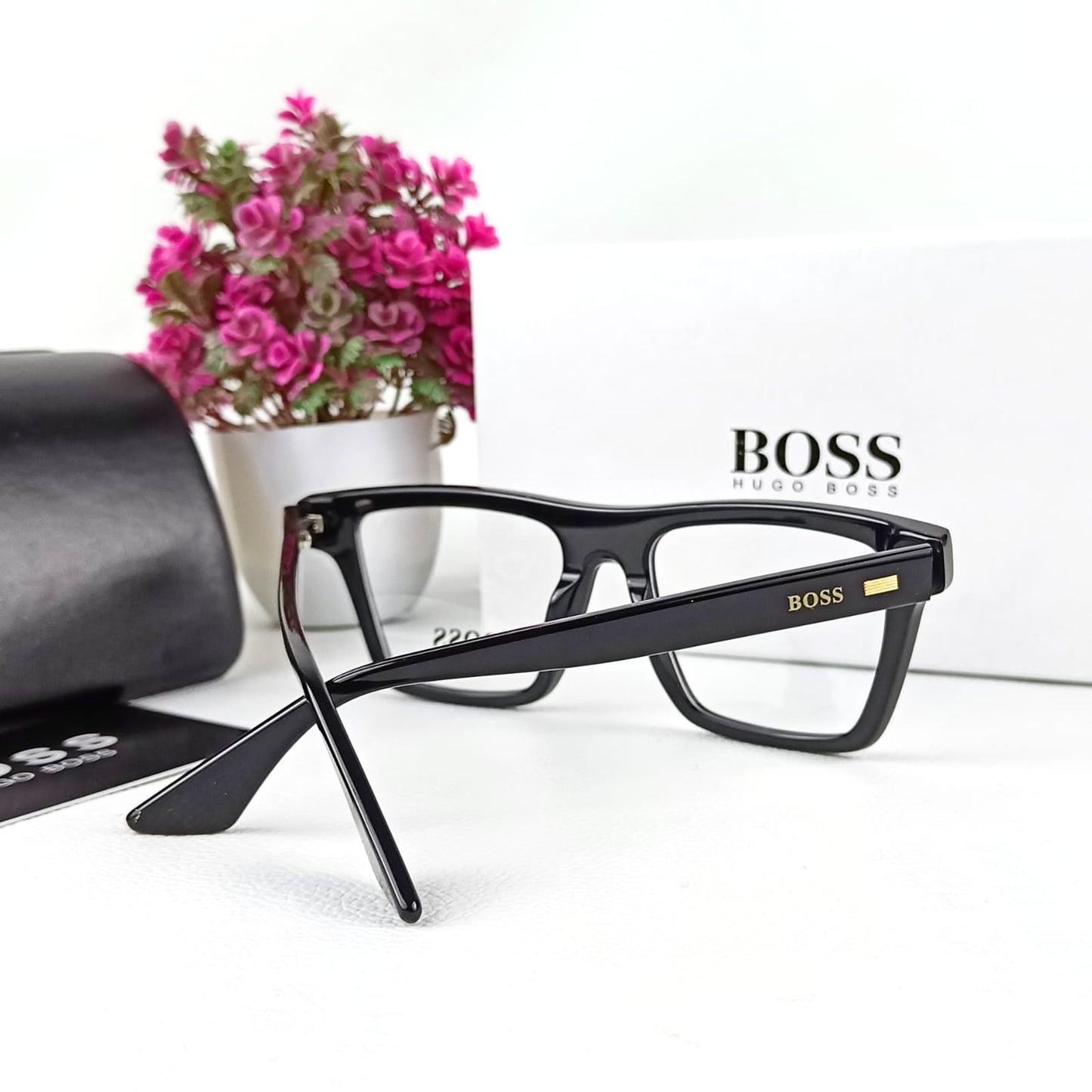 BOSS EYEWEAR