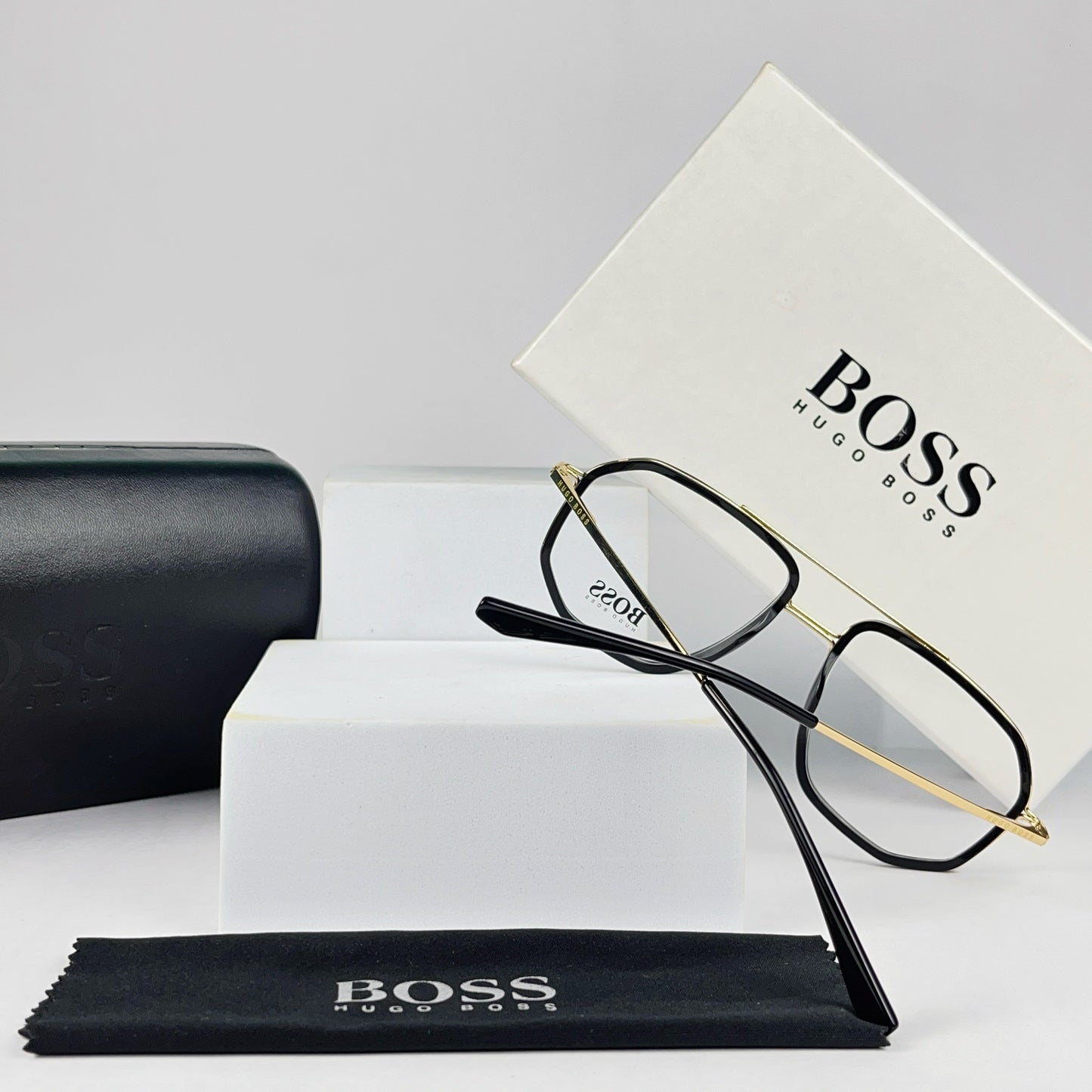 HUGO BOSS EYEWEAR