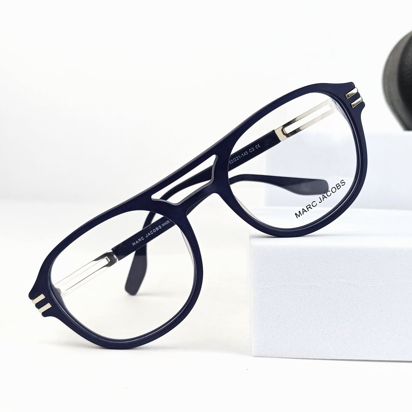 MARC JACOB EYEWEAR